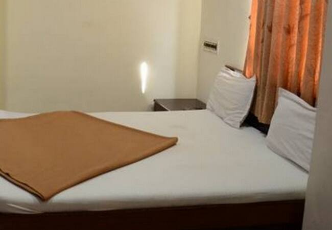 Abhishek Hotel, Jamshedpur 4